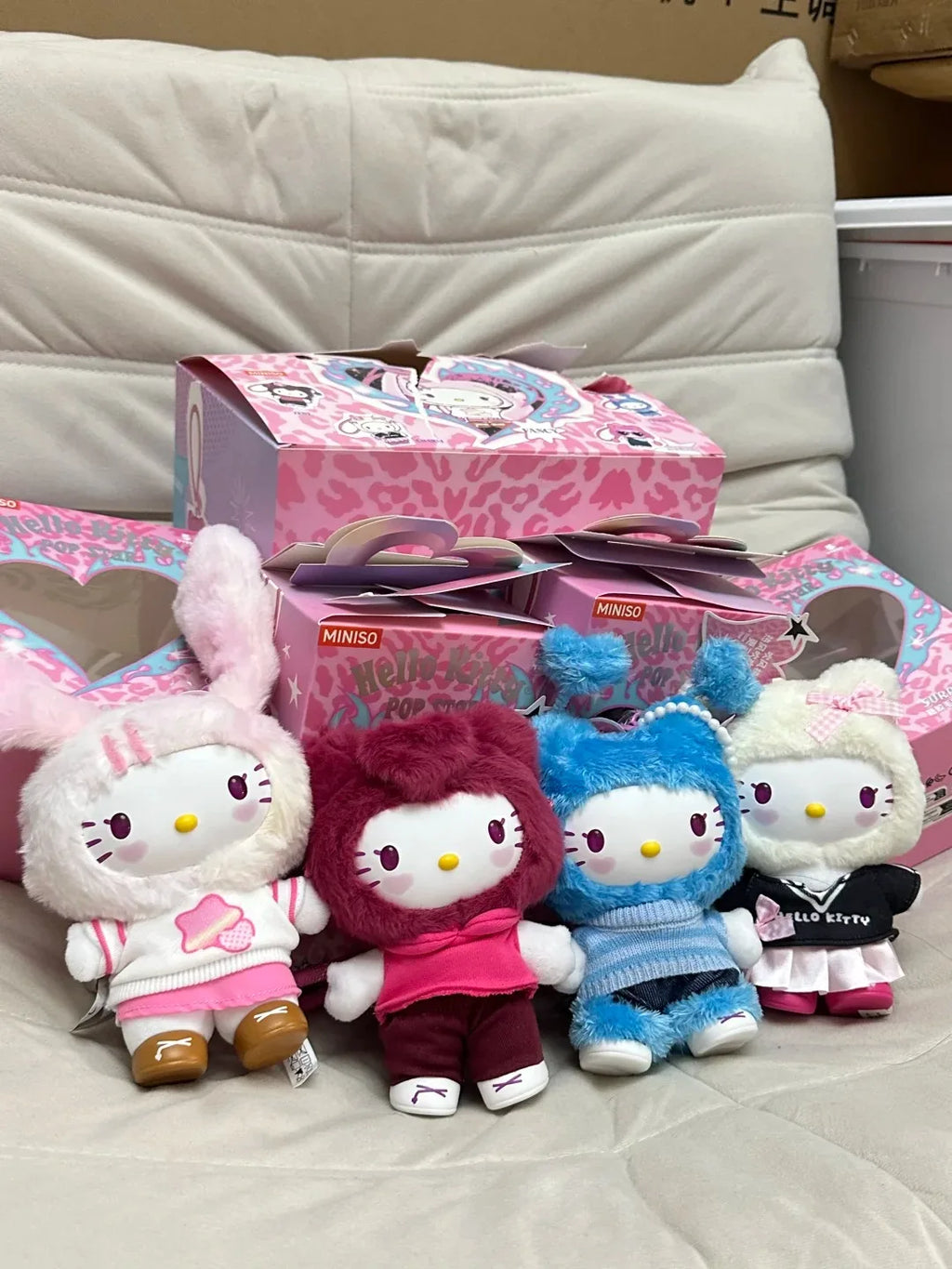 Genuine Hello-Kitty Pop Star Velvet Pendant Series Vinyl Doll Blind Box Trendy Kawaii Surprise Gift Lovely Trendy Blind Box Toys
