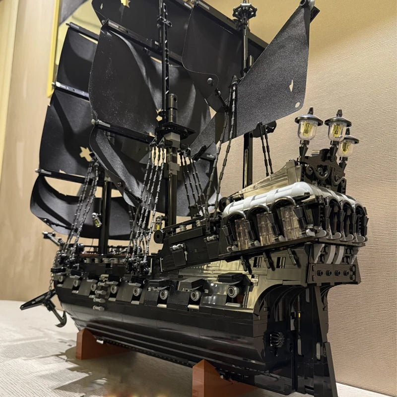 2025 NEW  Pirates Of The Caribbean Ship Revenge Warship Black Pearl Sailboat Building Block Bricks  Assembly Toys Kid Gift Secondary image