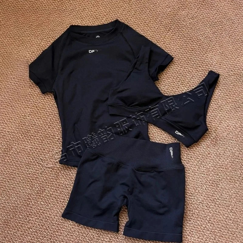 Women Seamless Sportswear Workout Set 3 Piece Sports Gym Yoga set Activewear For Fitness Training Running Daily Wear