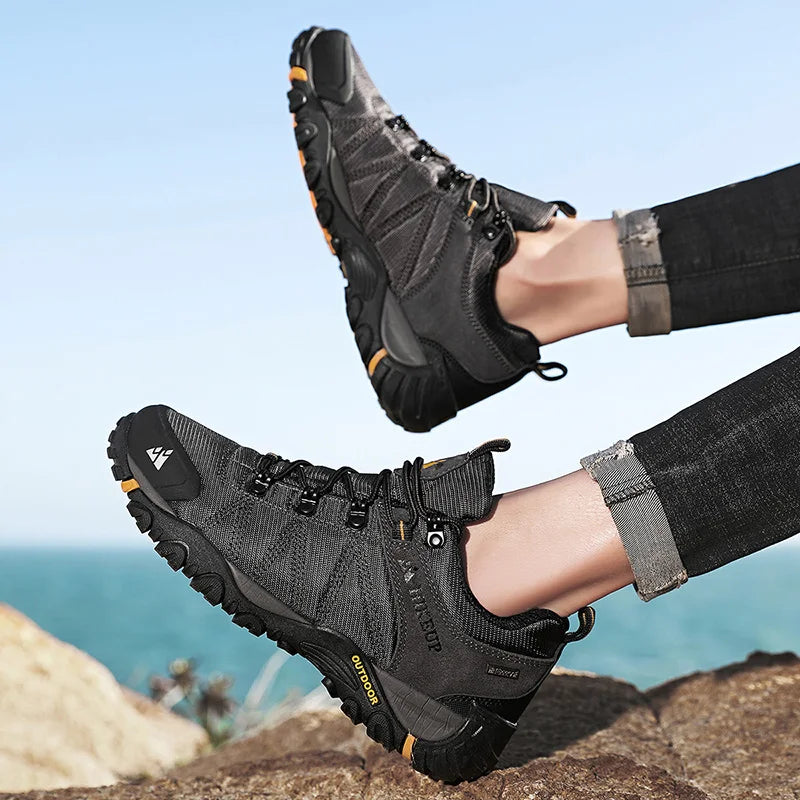 HIKEUP Non-slip Men Hiking Shoes Breathable Outdoor Wear Resistant Splashproof Climbing Men Sneaker Tourism Mountain Shoes