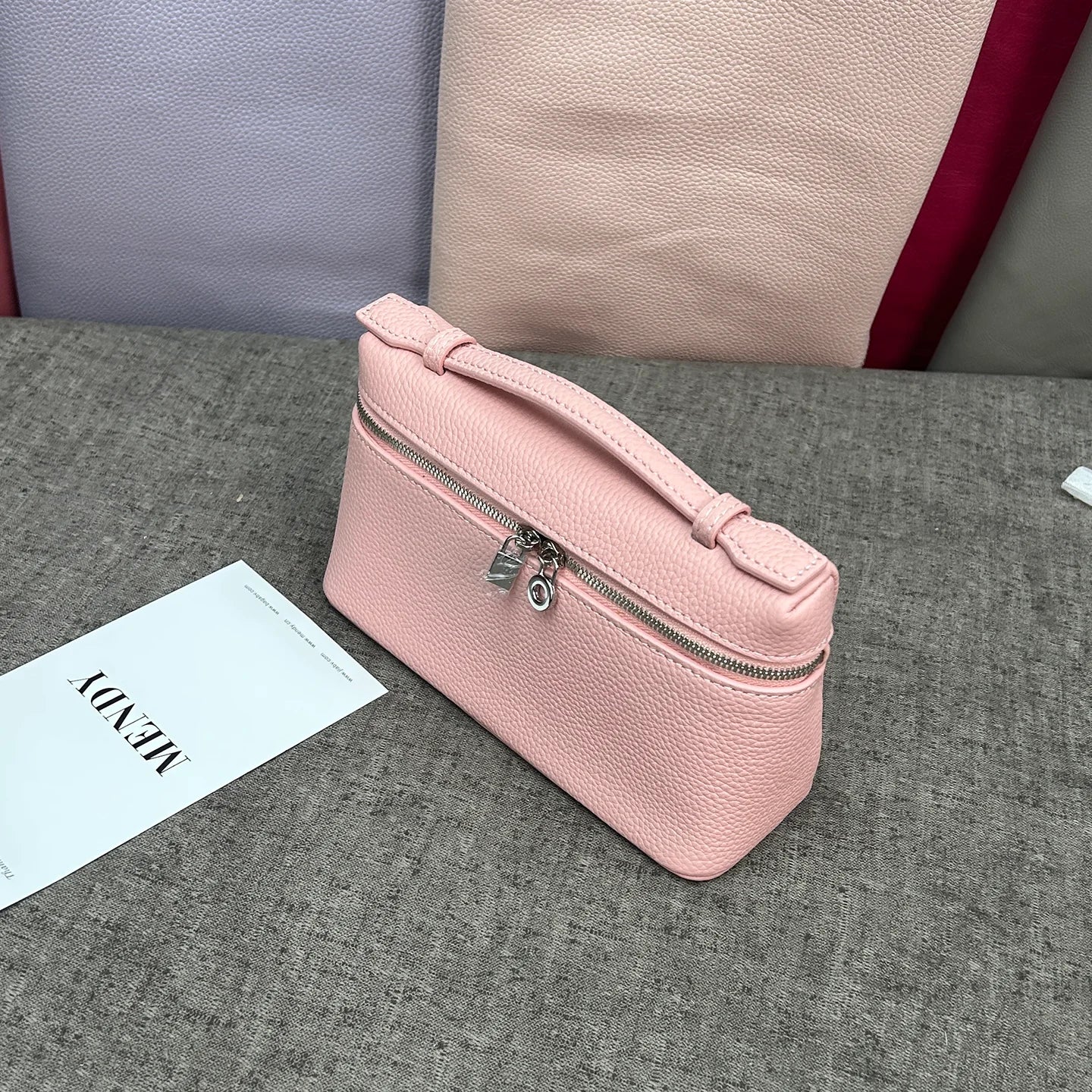 ew genuine leather LP19 mobile phone handbag for women. Exclusive to women, with a luxurious design and compact and exquisite ap